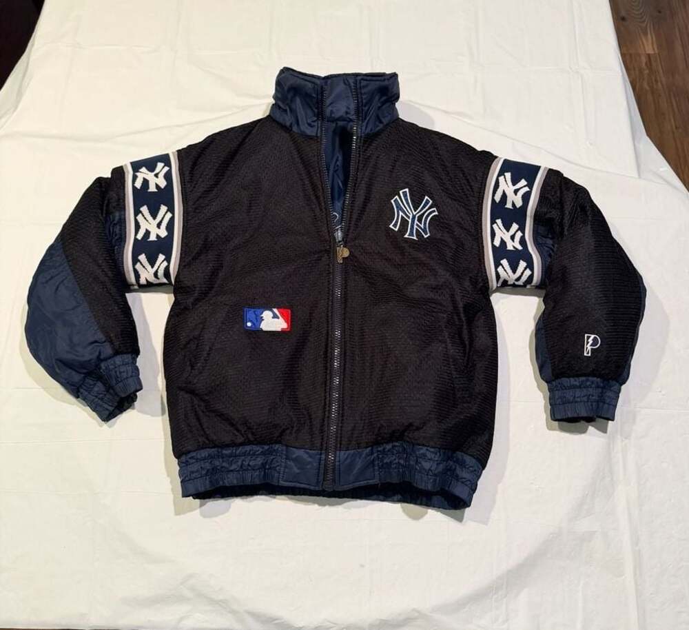 90s Pro Player New York Yankees Reversible Puffer Jacket Size Men’s Small